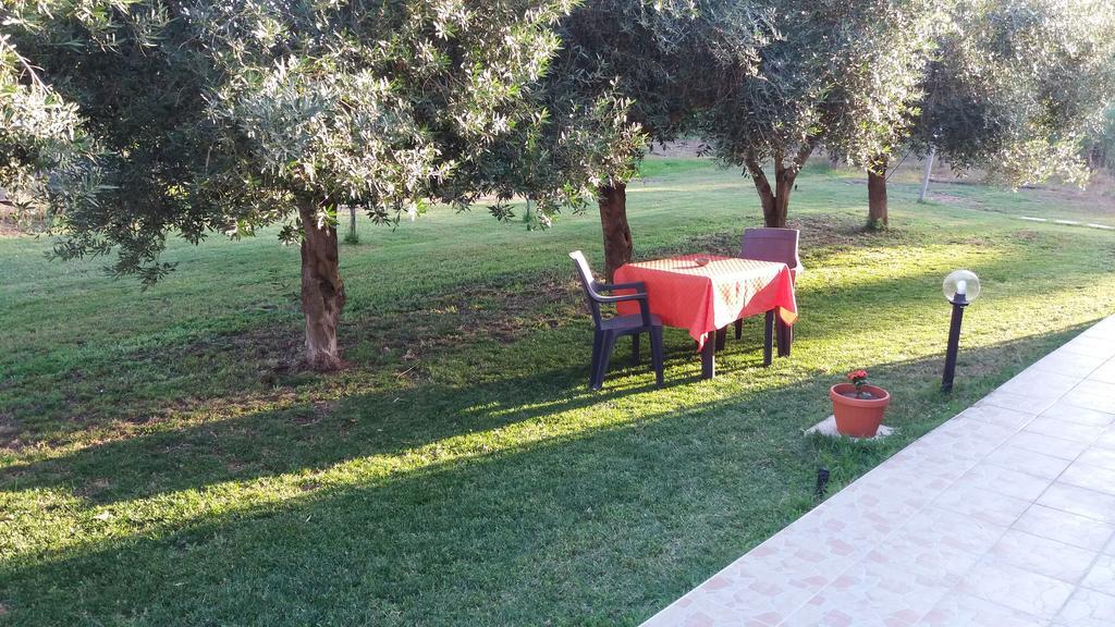 Rita b&b sea sun&nature Santa Maria la Palma Bagian luar foto